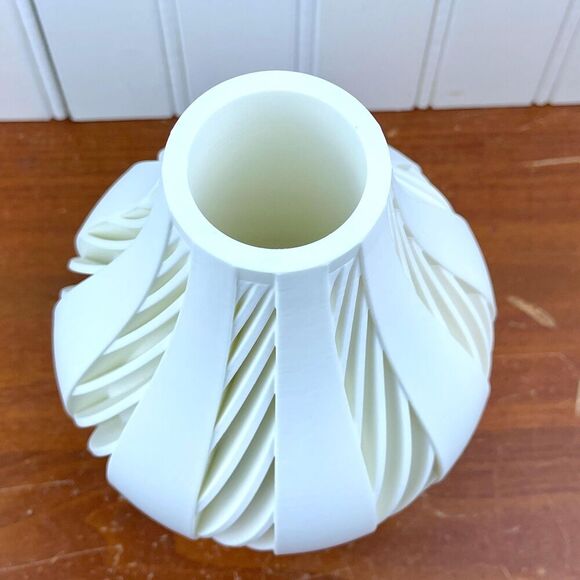 Modern Flower Vase, The Yorio Vase, Multiple Colors - Picture 4 of 6